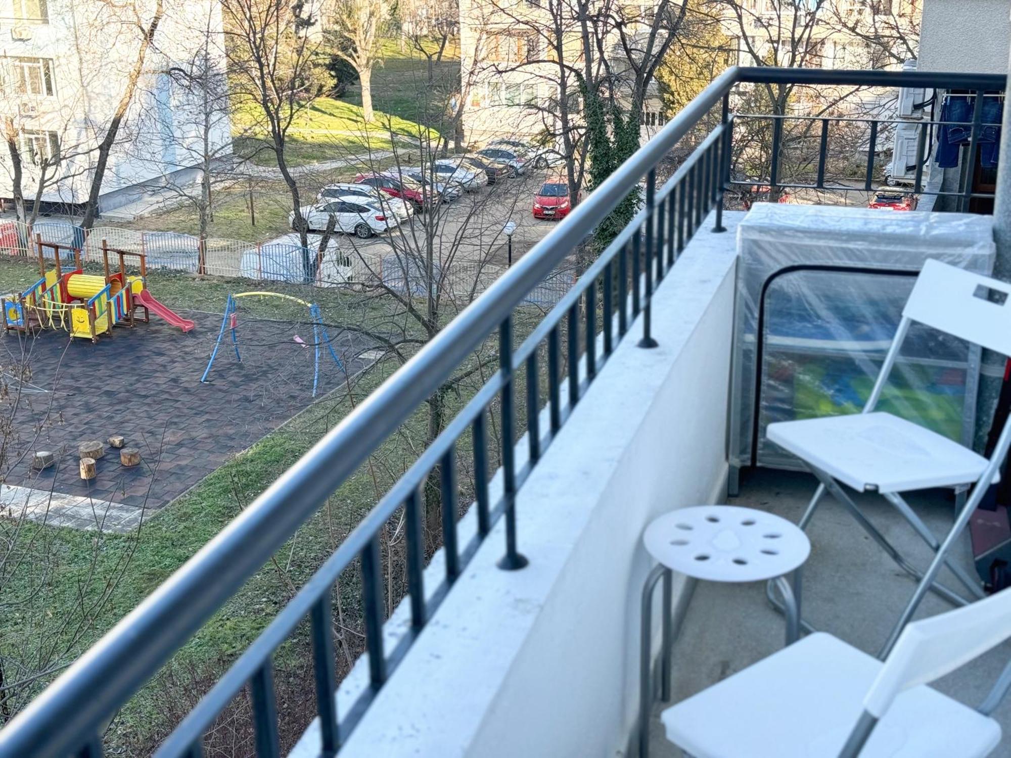 Restful Apartment For 4 Guests In 부르가스 외부 사진